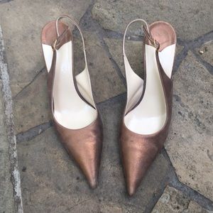 Pointed toe heels
